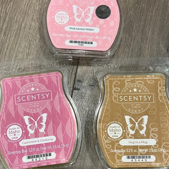 Bundle of 19 Scentsy Wax Melt Bars, Unopened - Picture 10 of 11